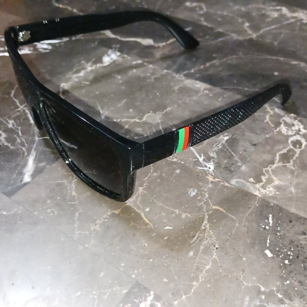 Sunglasses guccci